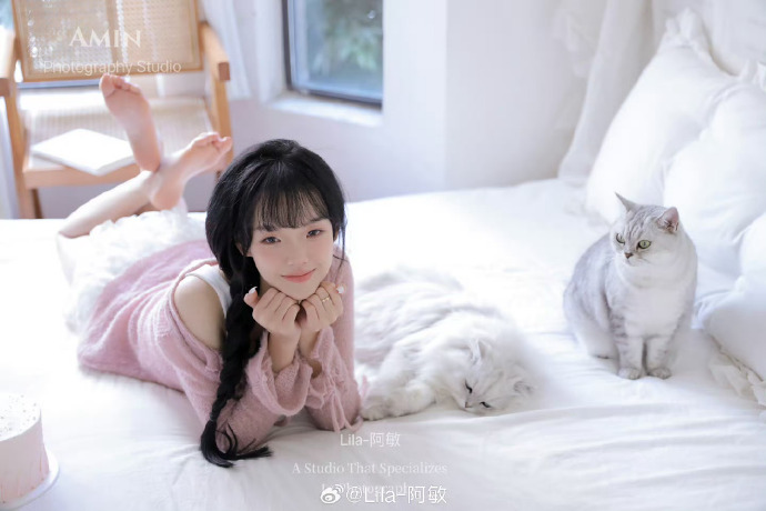年会不能停 海报
